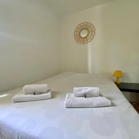 La Castriote - Maisonnette Pour 4 Personnes ! Villa Castries